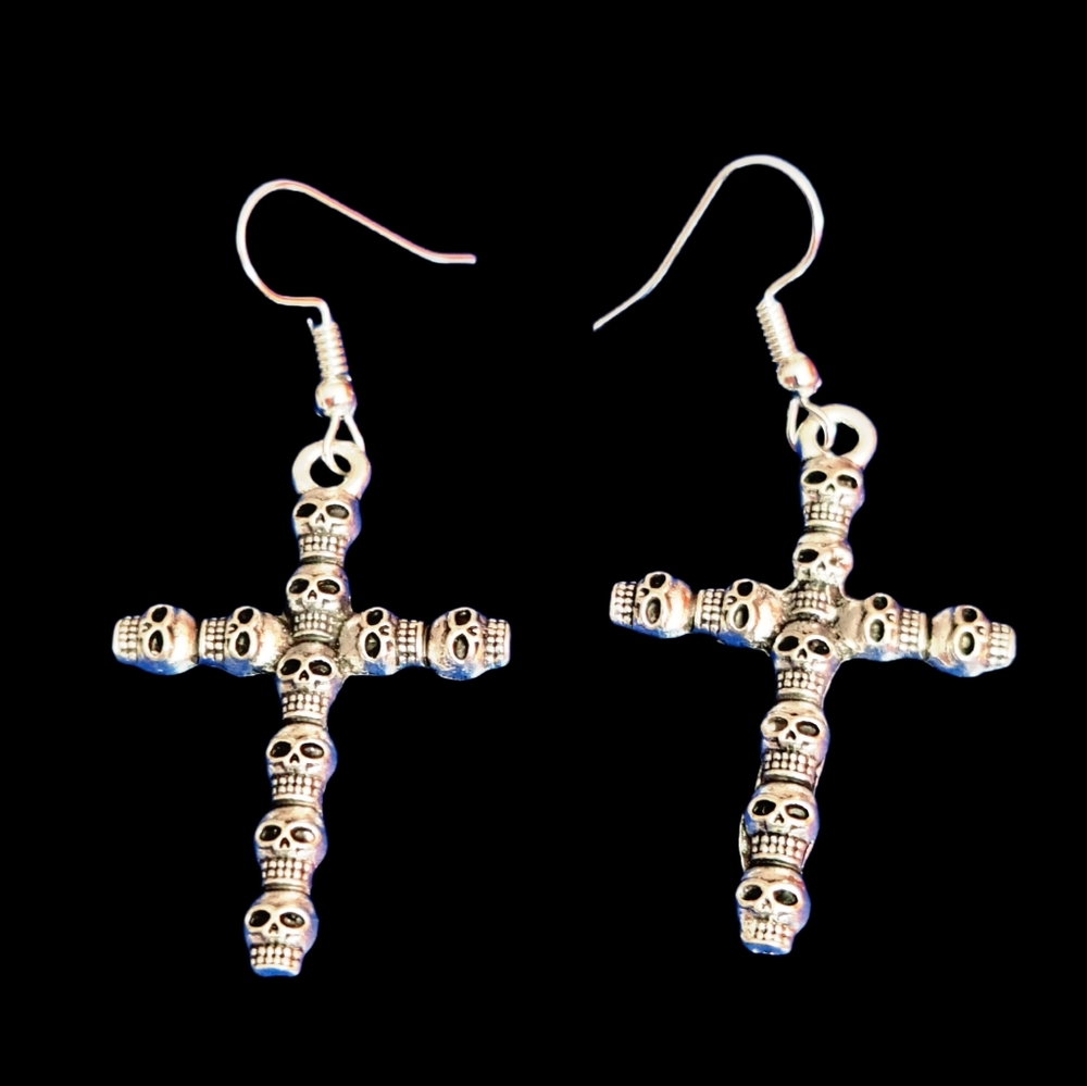 NWOT Metal Skull ☠️ Cross Earrings